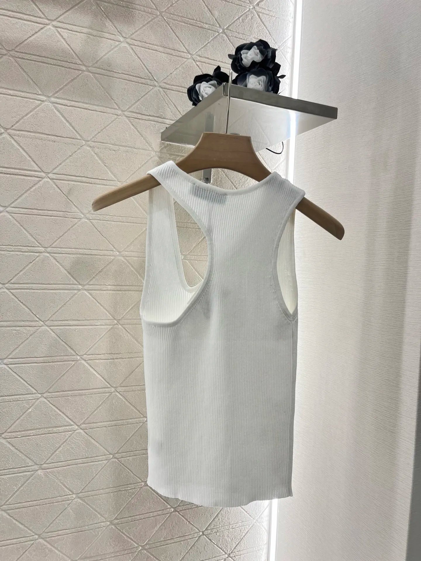 2025 Women's Spring Summer Round Neck Small Tank Top Versatile Slim Fit Casual Top