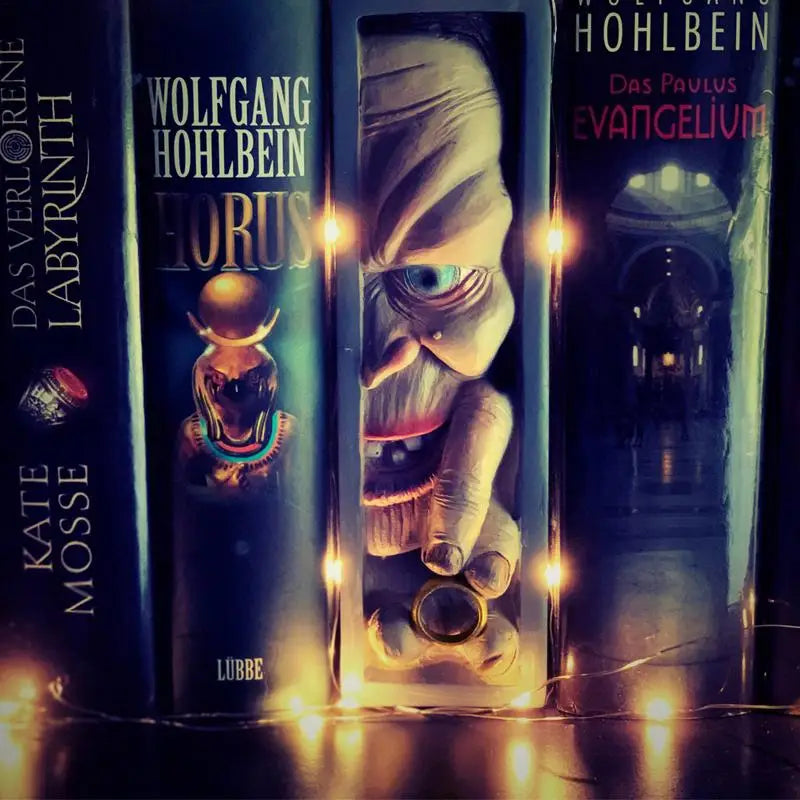 Horror Peeping On The Bookshelf Halloween Human Face Resin Bookends
