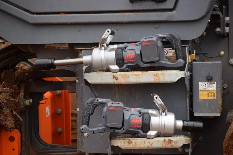 Ingersoll Rand W9491-K4E 20V High Torque 1 Inch Drive Cordless Impact Wrench Kit 2600 ft lbs Nut Busting Torque 4 Batteries